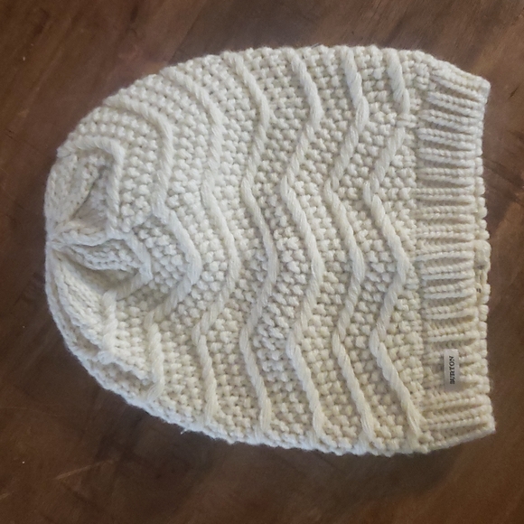 Burton Accessories - Burton Cream Acrylic Beanie